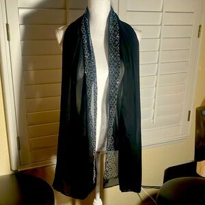 🖤💕Black & Silver Small Studs Accents Sheer Scarf